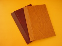 /album/fotogaleria/knizne-dosky-na-diar-cervena-bordova-svetlo-hneda-koza-format-a-5-jpg/